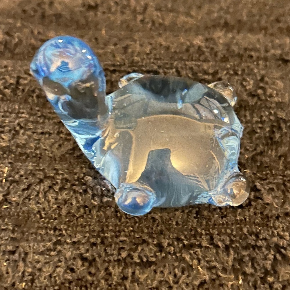 Hand blown glass turtle paper weight 🐢 50% off w♥️